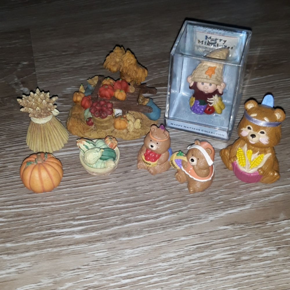 Hallmark miniatures